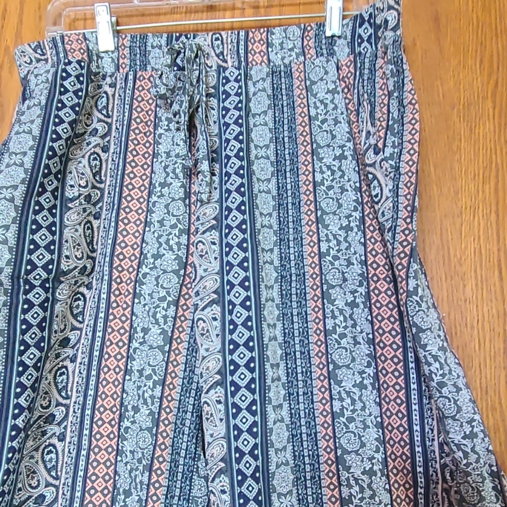 Pants - Picture 2 of 3
